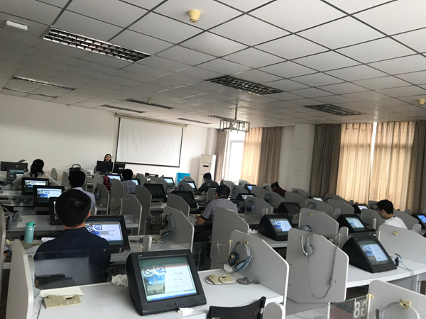 9 吴雅琦老师为beat365平台唯一官网（武汉）公派出国教师开展国别培训_副本.png